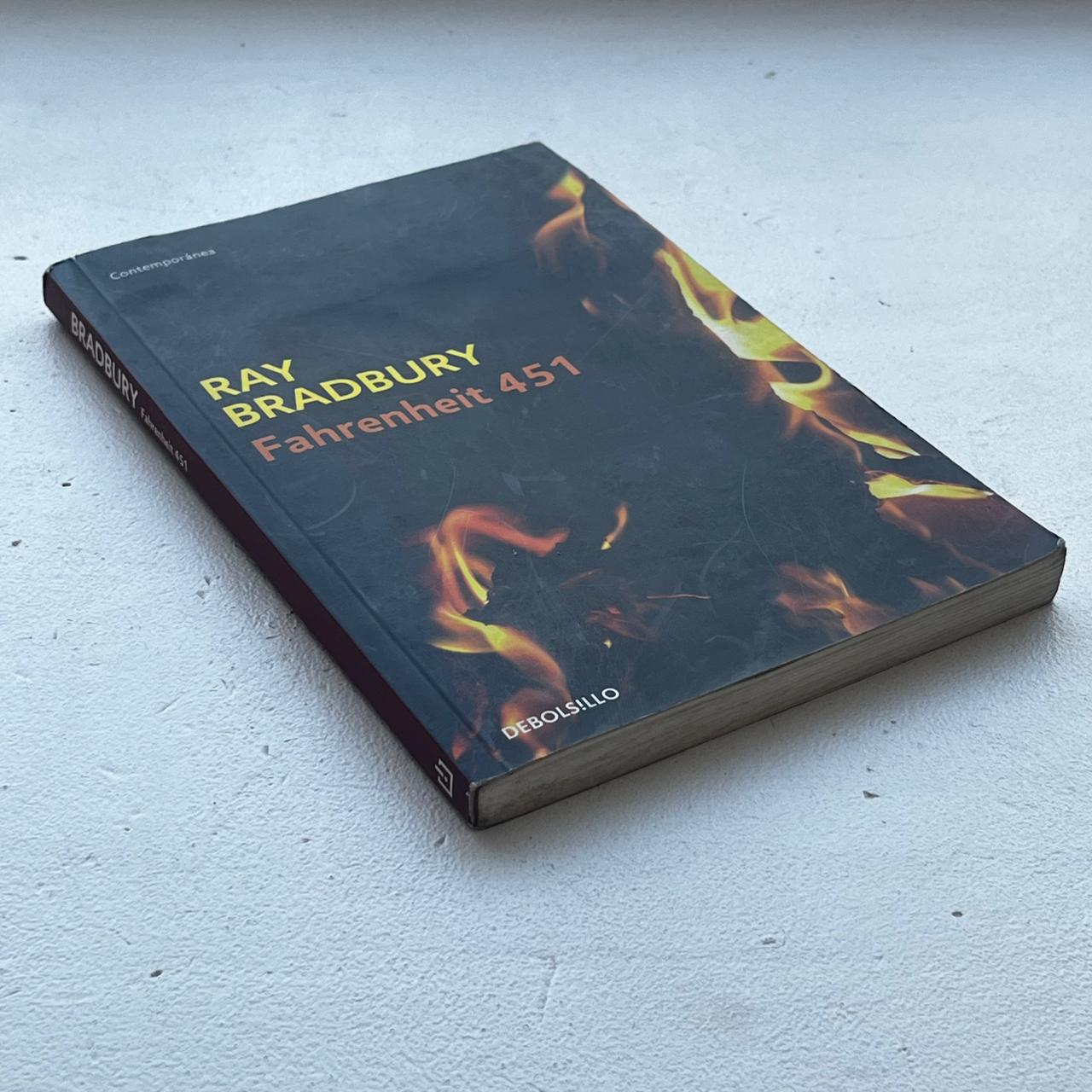 Fahrenheit 451 - Ray Bradbury - Debolsillo - Tapa Blanda - Libro Usado