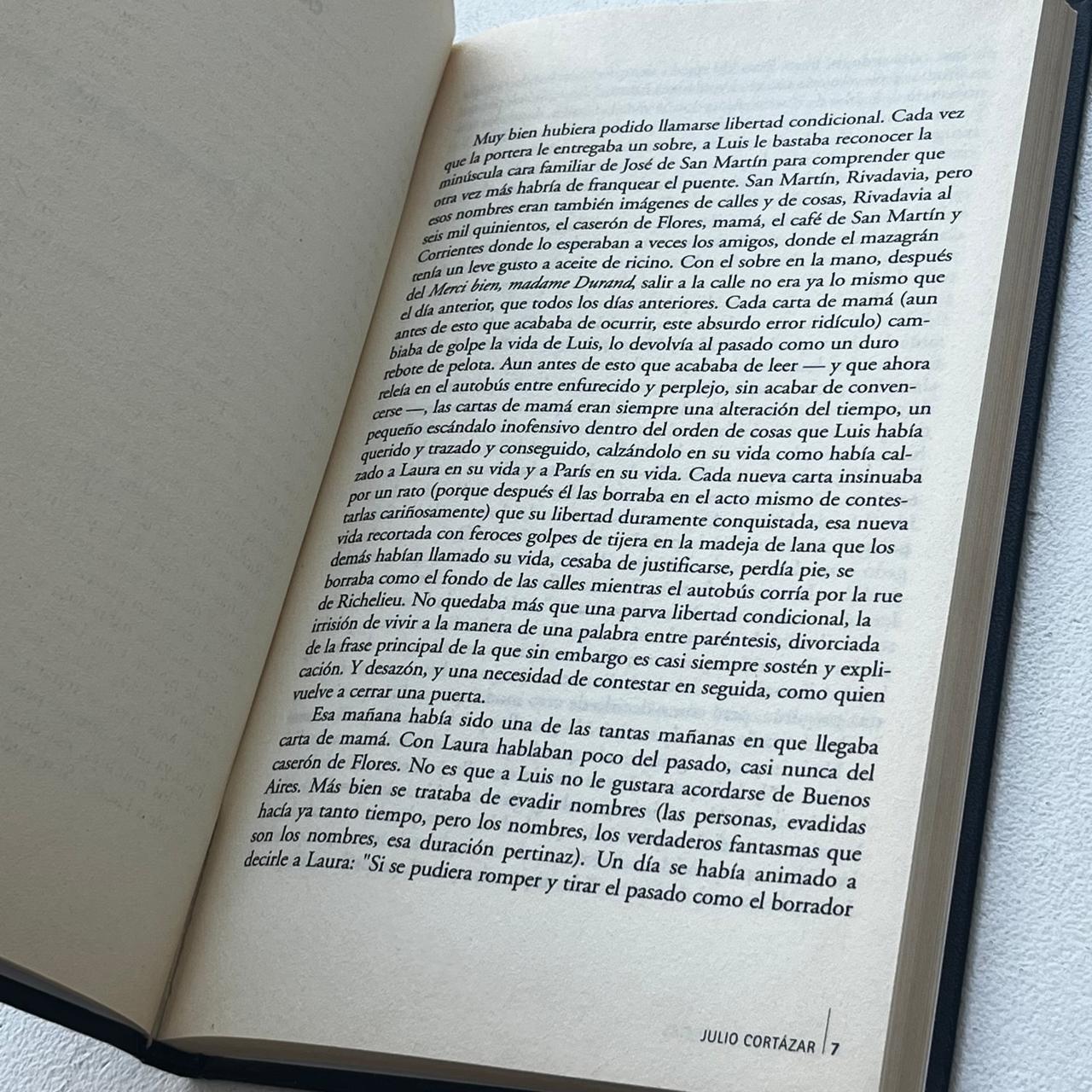 Las armas secretas - Julio Cortázar - Editorial Sol90 - Tapa Dura - Libro Usado