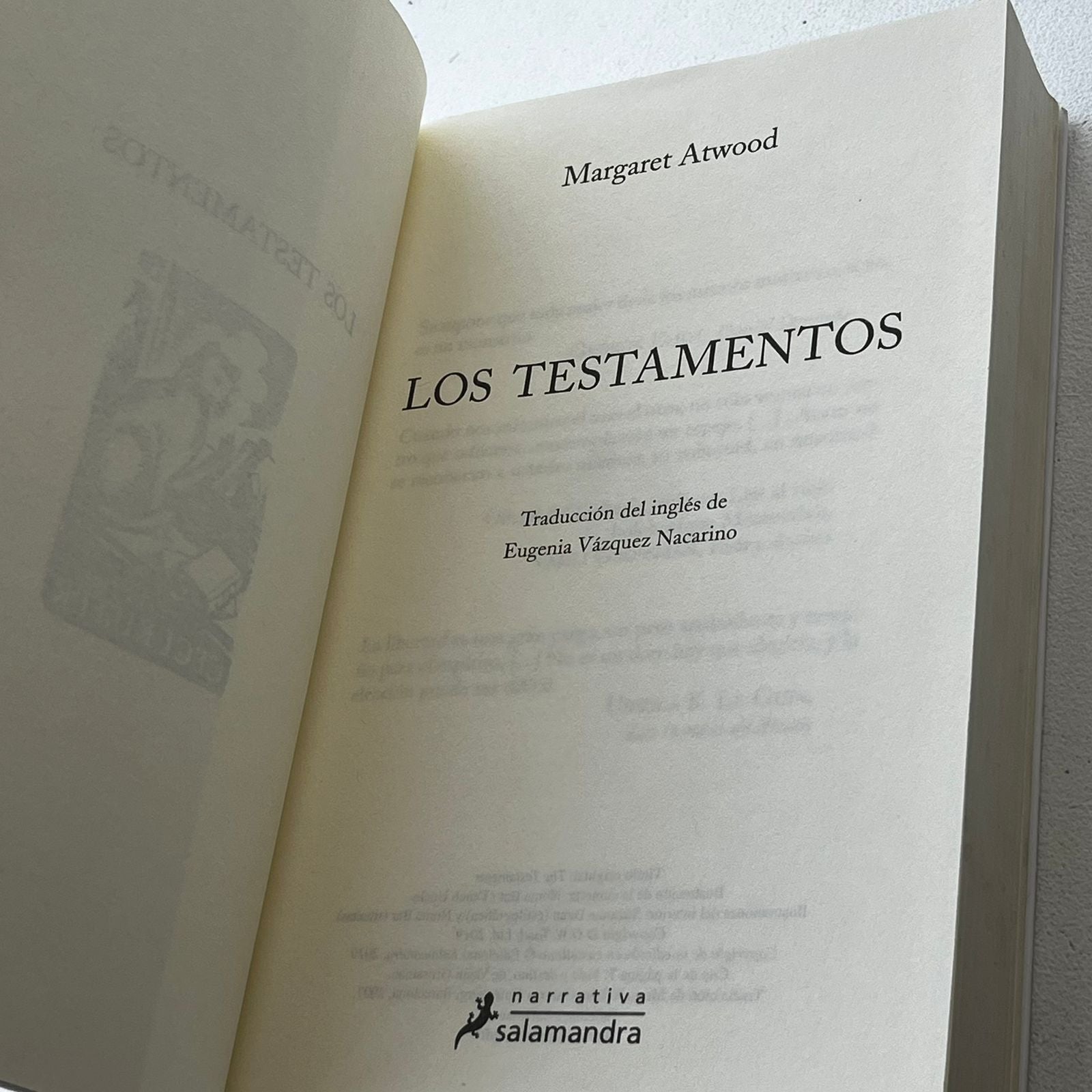 Los testamentos - Margaret Atwood - Salamandra - Libro Usado