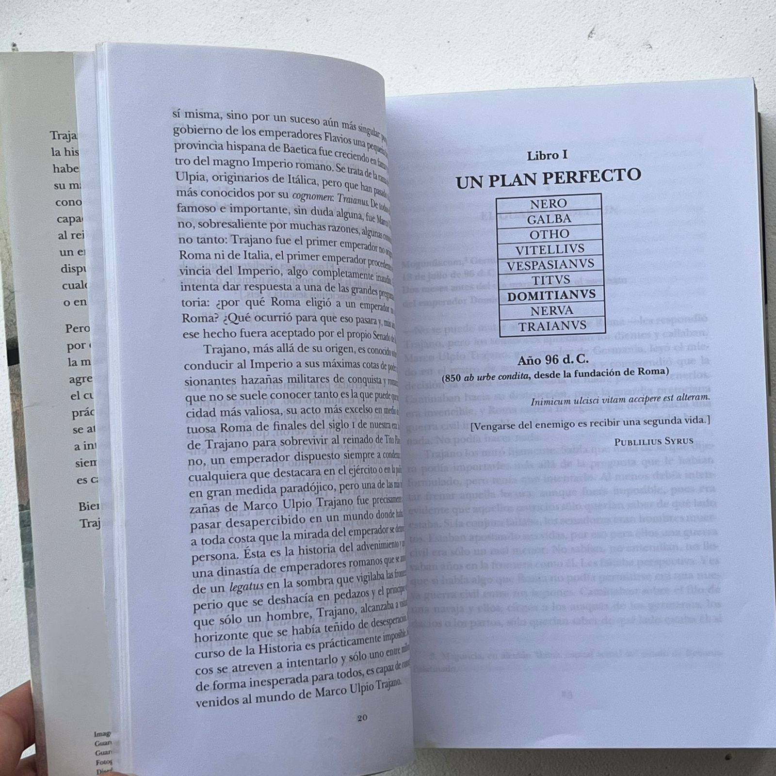 Los asesinos del emperador (Trajano I) - Santiago Posteguillo - Planeta - Libro Usado